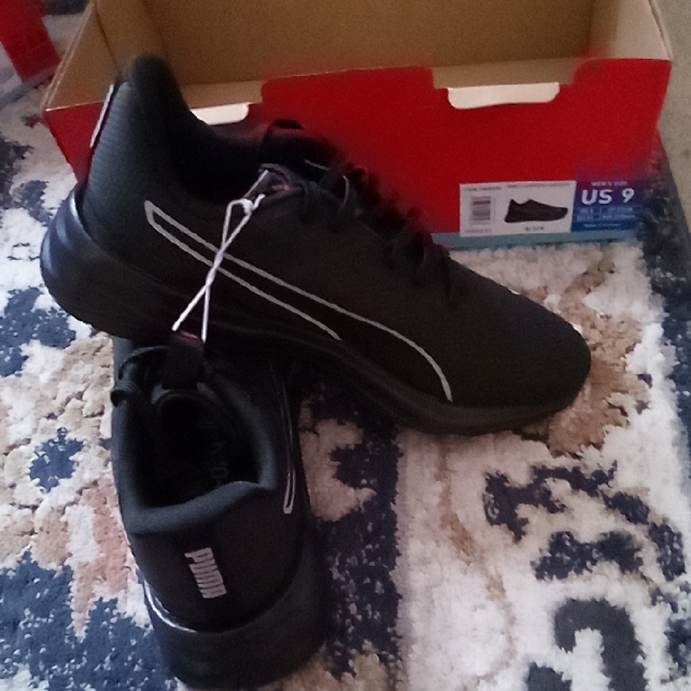 Puma Black Sneakers with White Logo Accents - Picture 4 of 8